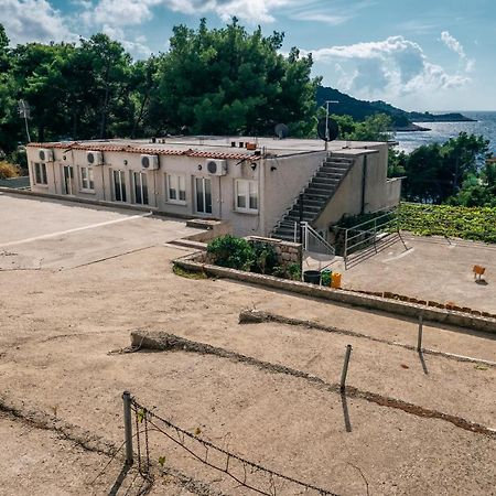 Apartments Pitarevic Saplunara Bagian luar foto