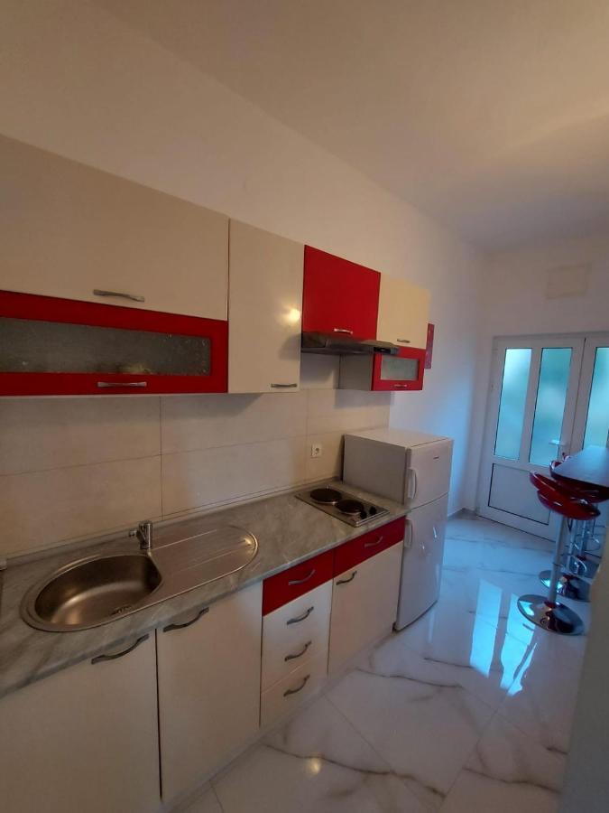 Apartments Pitarevic Saplunara Bagian luar foto