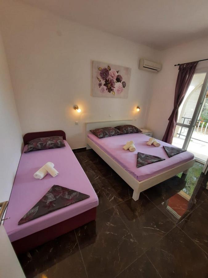 Apartments Pitarevic Saplunara Bagian luar foto
