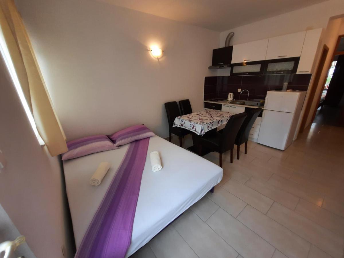 Apartments Pitarevic Saplunara Bagian luar foto