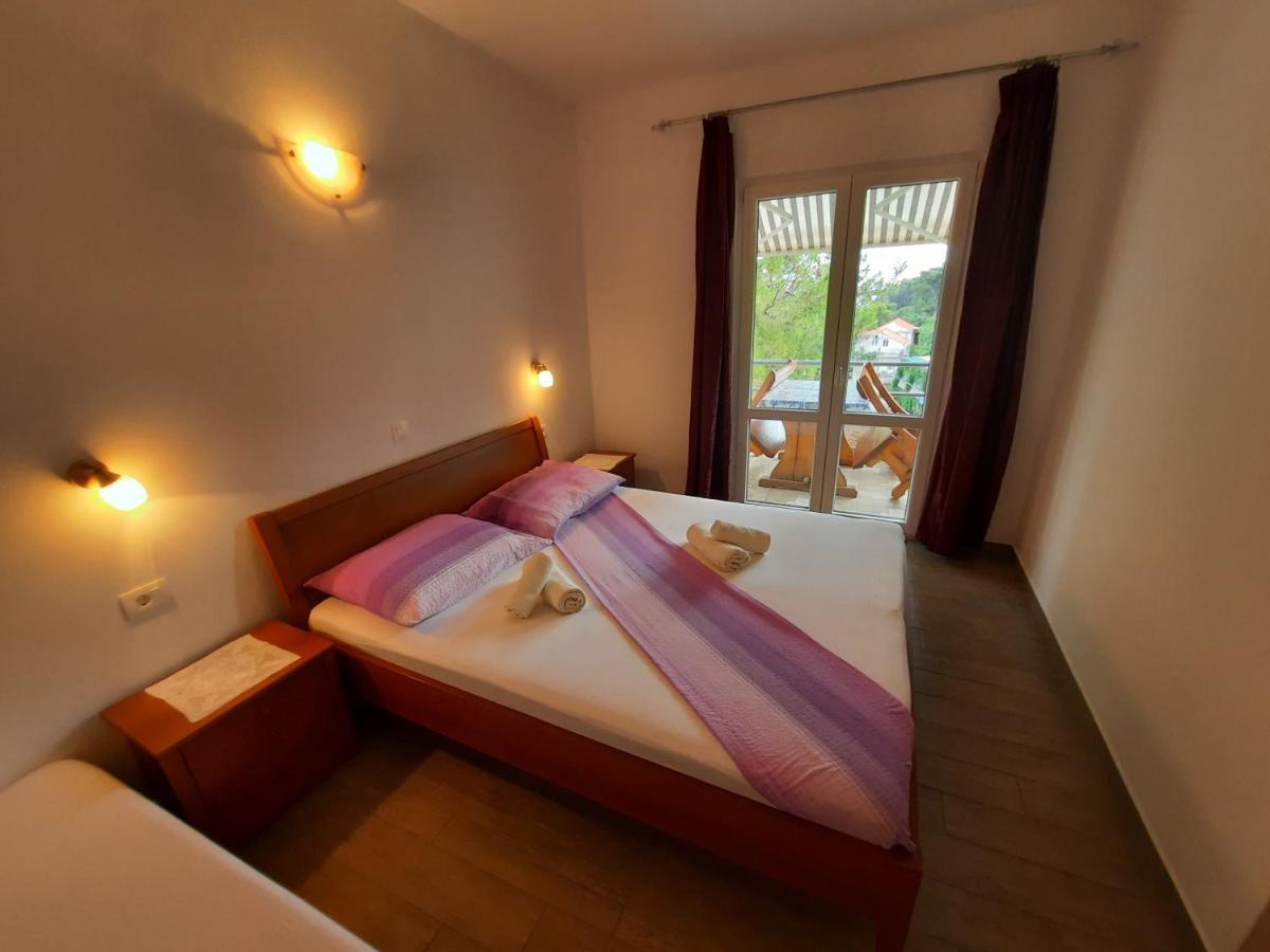 Apartments Pitarevic Saplunara Bagian luar foto