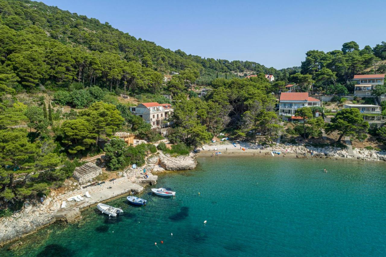 Apartments Pitarevic Saplunara Bagian luar foto