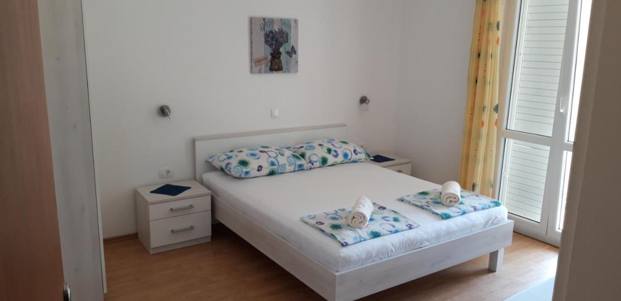 Apartments Pitarevic Saplunara Bagian luar foto